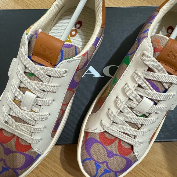 🌈 Coach Lowline Low Top Sneaker In Rainbow Signature Canvas - Picture 12 of 14
